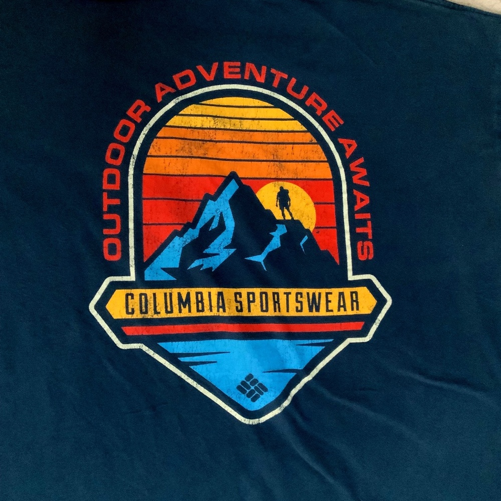 Columbia Blue XL Short Sleeve T Adventure Outdoor Hiking Active Sporty Gym
